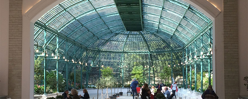 Koffie drinken in de Serres van Laken Koffie drinken in de Serres van Laken