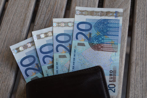 Geld speelt geen rol Geld speelt geen rol