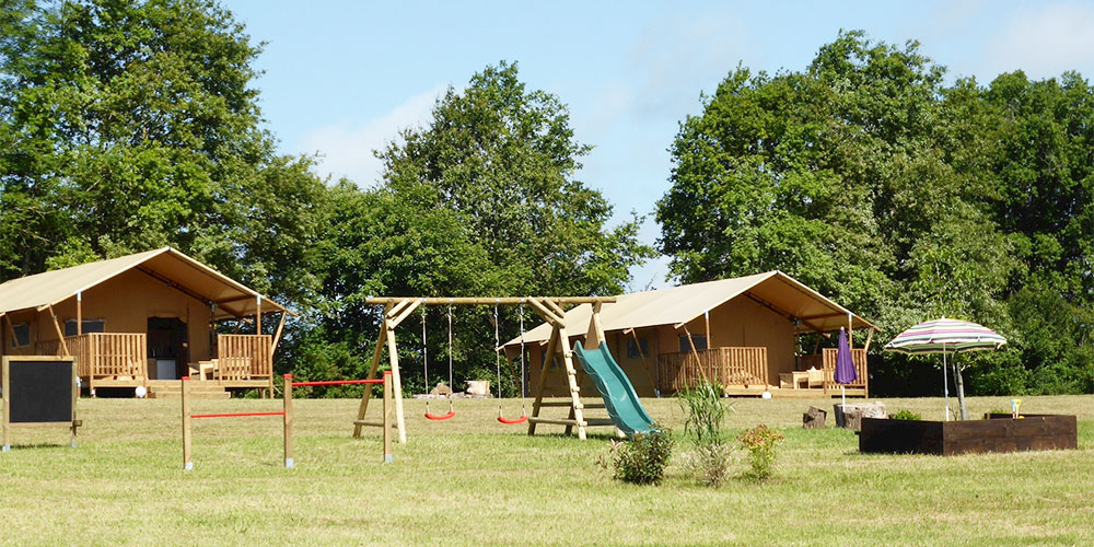 Safaritent of lodgetent huren op Domaine La Mathonière in de Auvergne Safaritent of lodgetent huren op Domaine La Mathonière in de Auvergne