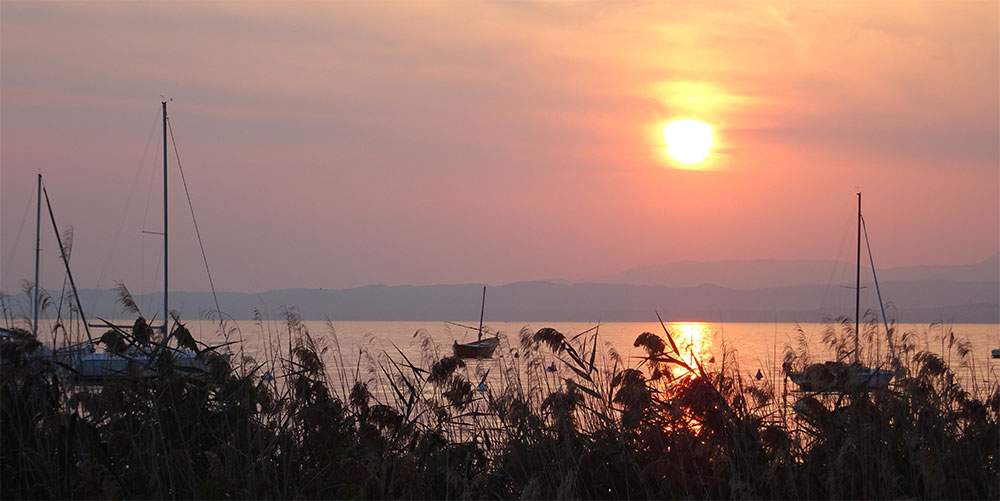 Zonsondergang aan het Gardameer Zonsondergang aan het Gardameer