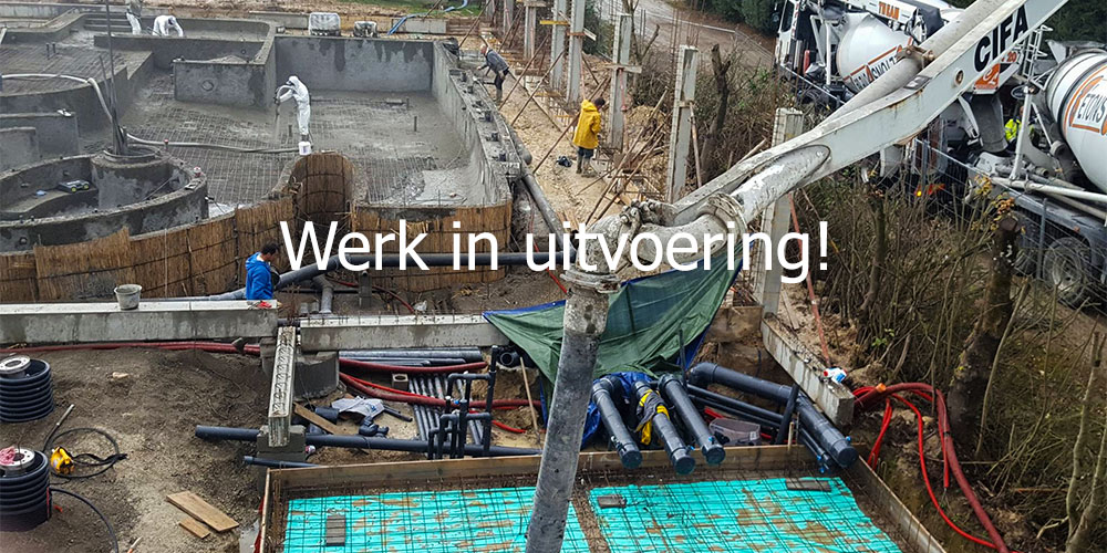 Werk aan het nieuwe zwembad van La Guyonnière