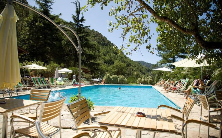 Zwembad camping Delle Rose in Luguria Zwembad camping Delle Rose in Luguria