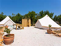 Bell Lodge met luxe buitendouche Bell Lodge met luxe buitendouche