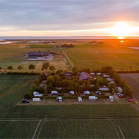 Camping De Val  in regio Zeeland, Nederland