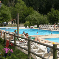 Camping De Vaubarlet in regio Auvergne, Frankrijk