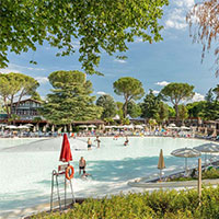 Camping hu Altomincio village in regio Gardameer, Italië