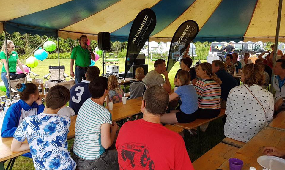 Leren kamperen met Obelink tijdens kampeer academy Kampeer academy Obelink 2017